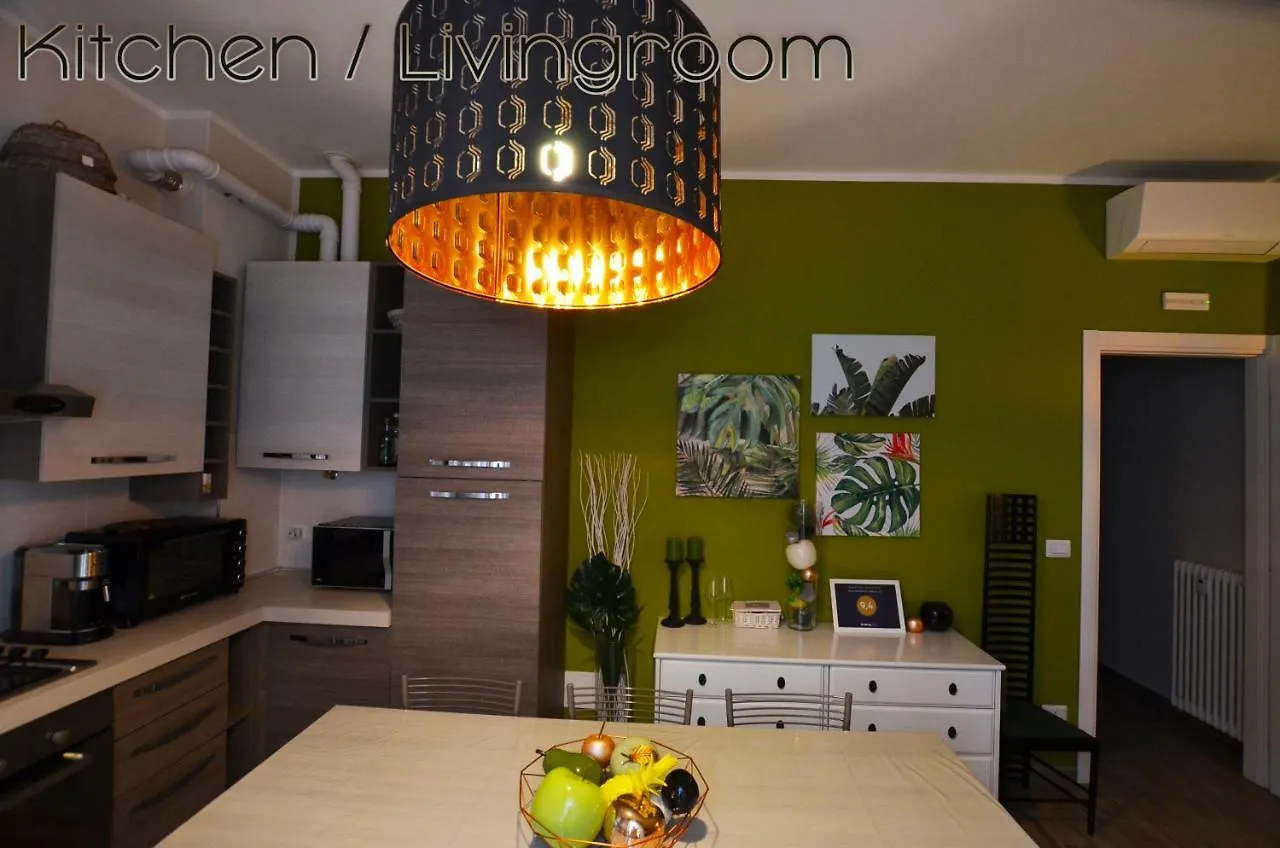 Room & Breakfast Nettuno 29 Bologna 3*,  Italy